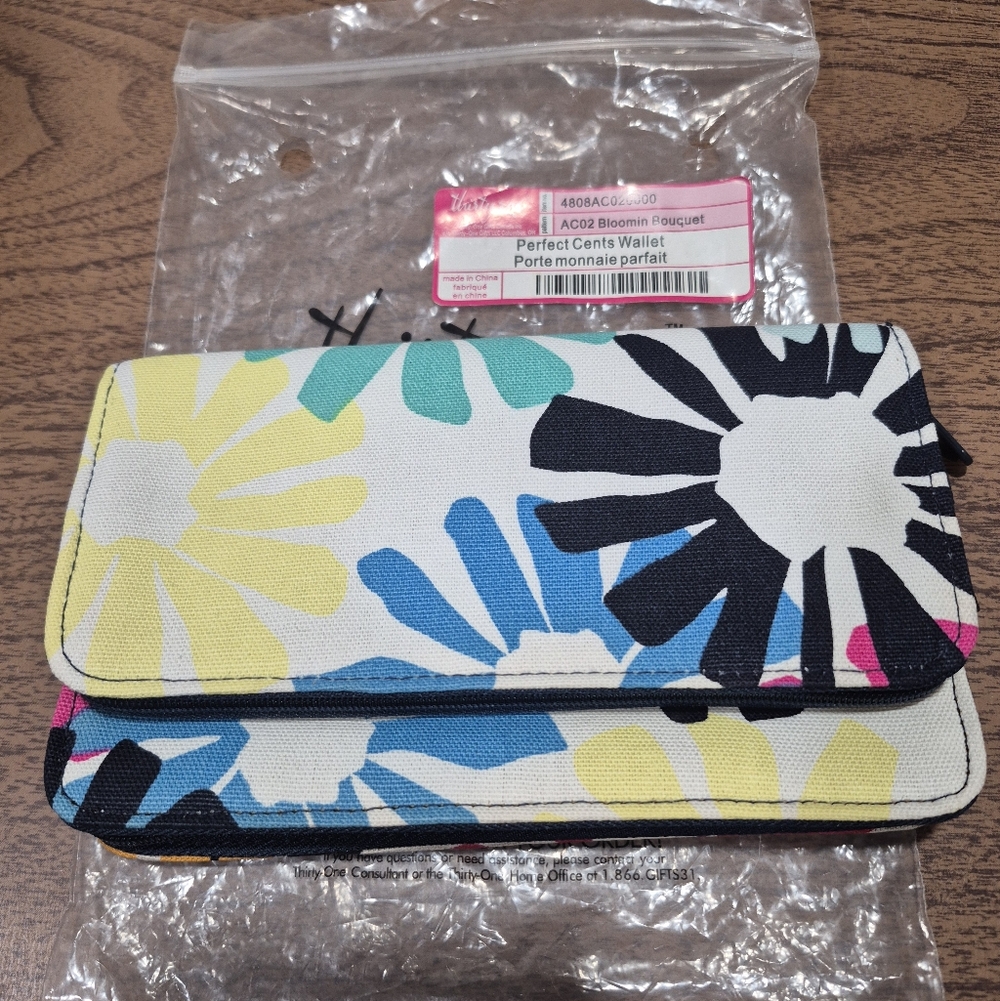 New! Thirty-One Perfect Cents Bloomin Bouquet Wallet